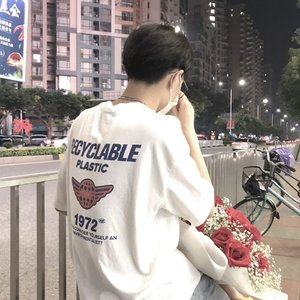 我下载一个男人日三个以上的女人p
